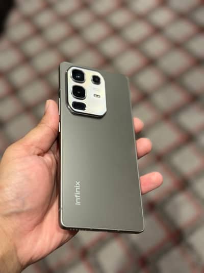 Infinix Note 50 (10/10 Condition)    16 GB / 256 GB