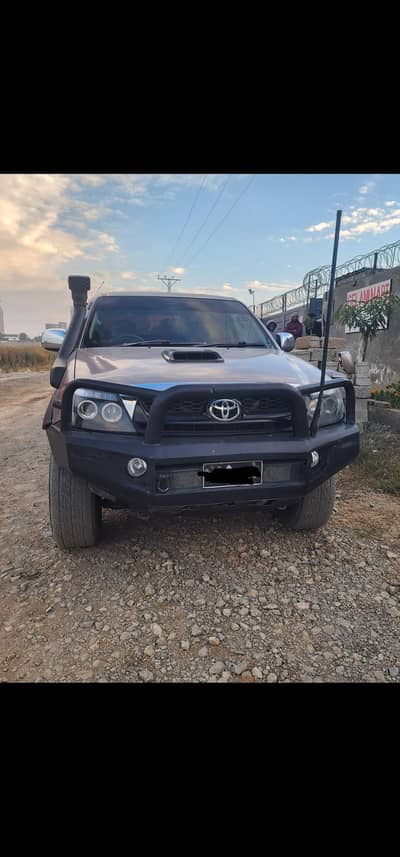 Toyota Hilux Vigo Thailand 3000cc Automatic  in Good Condition