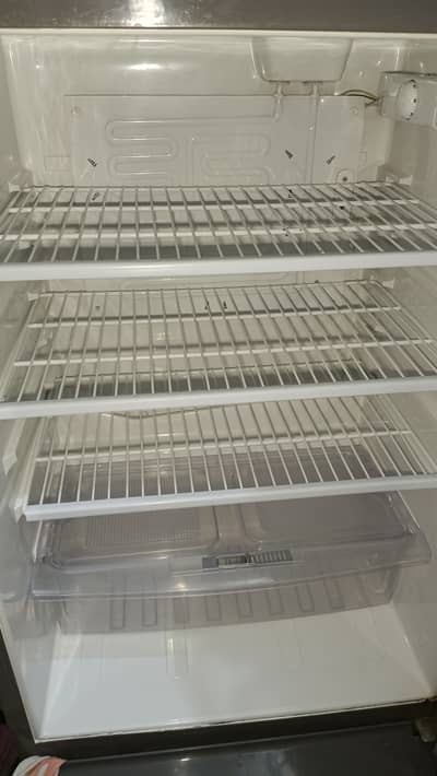 National NR 712 Refrigerator for sale Condition 9/10