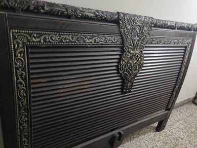 King size bed with big dressing