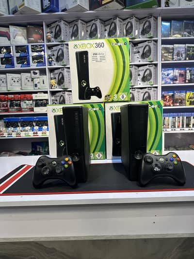 Xbox 360 Slim – Like Brand New