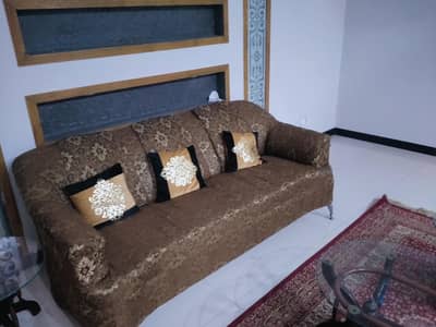 5 Seater Sofa Set for Sale – 3+1+1 (Good Condition)