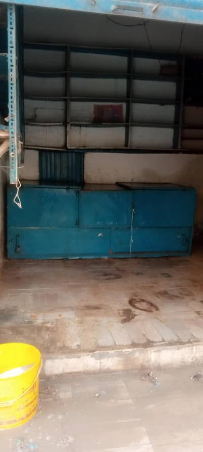 contar size 8 bye 4 weight takriban 140 kg