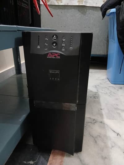 APC Smart UPS 3000