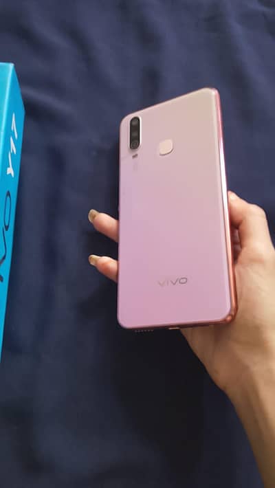 vivo y17 8/ 256