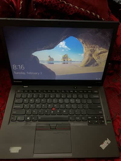 Lenovo Thinkpad X1 Carbon i5 5th gen
