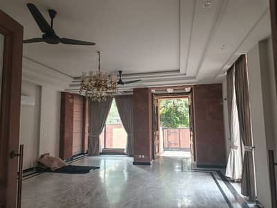 Ready To Buy A House 4800 Square Feet In F-7/1