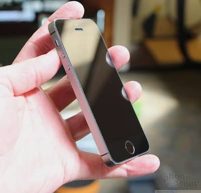 iPhone 5s 64GB for sale My Watsapp number 0323.88. 11.932