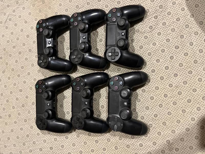ps4 orginal controllers 0