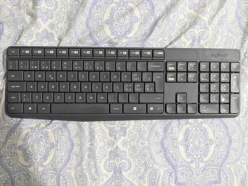 Logitech wireless Bluetooth keyboard 0