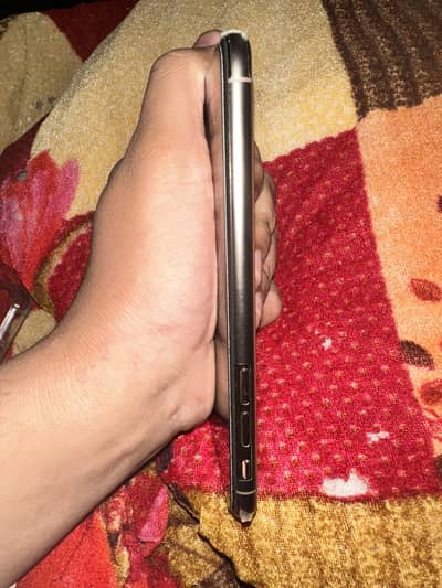 IPhone xs pta registered 256 gb gold color 78 Bt health at good price