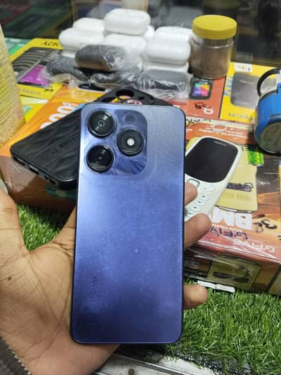 Tecno Spark 10 4/128GB condition 10/8.5 daba  or mobile