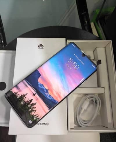 Huawei p30 pro 8 GB ram 256 GB memory call and WhatsApp 03193220576