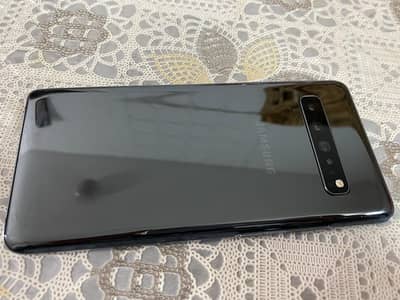 Samsung Galaxy S10 5G (8GB/256GB) | 10/10 Condition - Clear Display