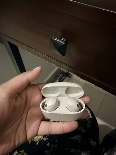 Sony wf1000x5-Noise cancelling headphones for sale used just 3 months