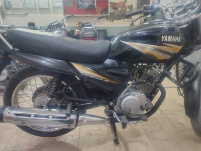 Yamaha yb125z 2019 black registered from district Bahalwalnagr