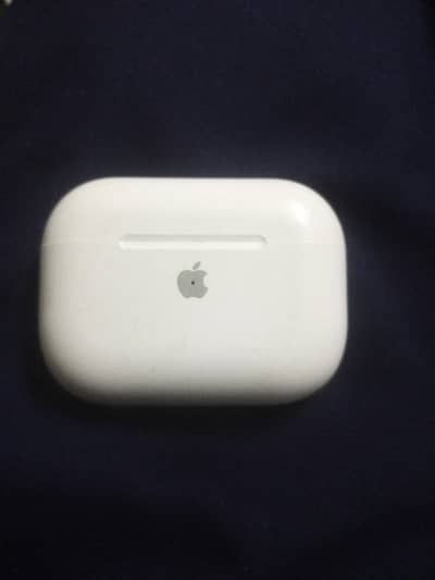 earbuds in good condition