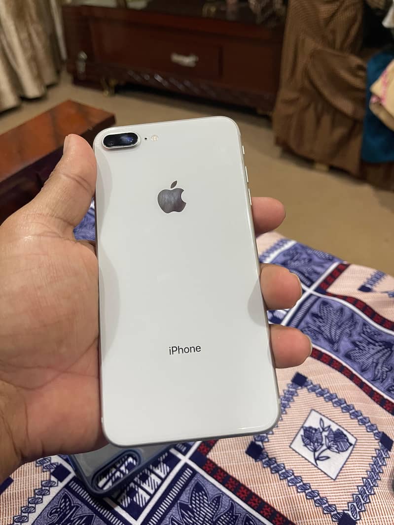 iPhone 8plus 4