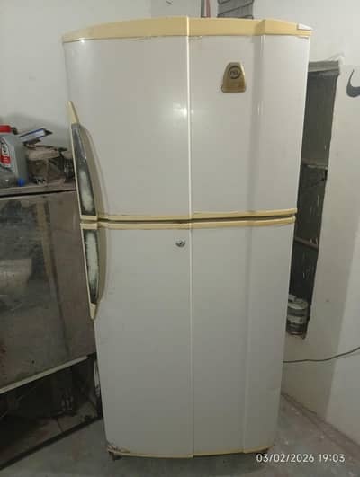 PEL refrigerator and freezer