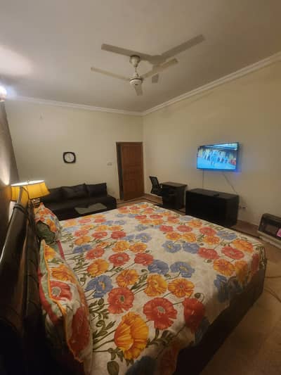 Vip Furnished room available in F11/2 for Job holder single male with mess