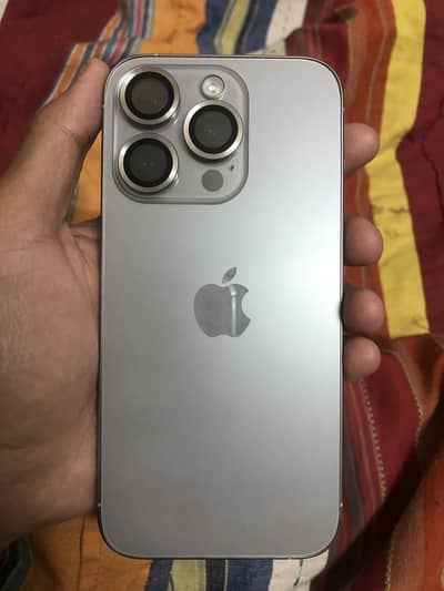 I phone 15 pro jv 256 gb