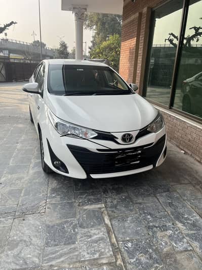 2021 Toyota Yaris Sedan — White Condition: 9.9/10