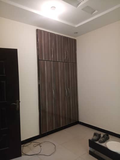 5 MARLA LOWER PORTION FOR RENT