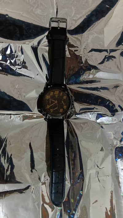 black straps and brown dile