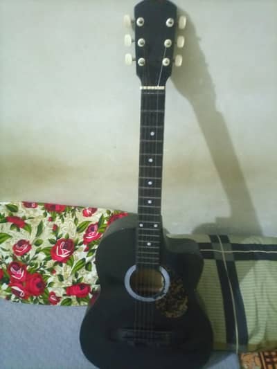 Guitar for sell Bagginner guitar