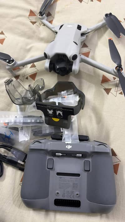 DJI mini 4 pro fly more combo