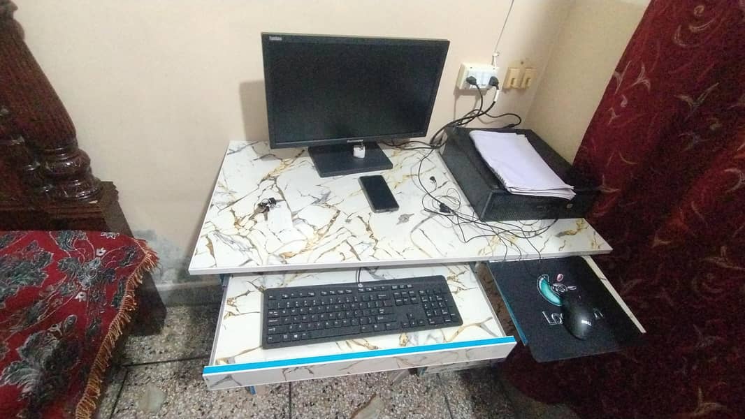 computer table 0