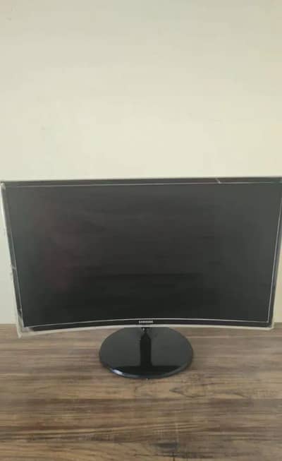 Samsung 32inch Curved MonitorFull HD 1080p | Imported | Good Condition