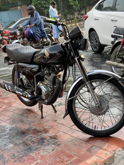 Honda 125 black 2023