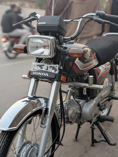 cd70 2025 Motorcycle