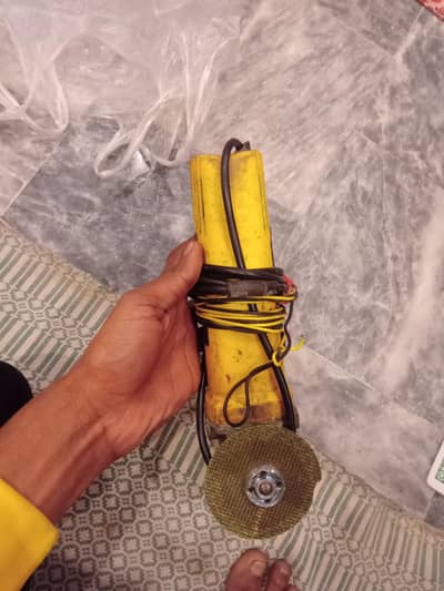 Grinder Machine All okay ha 2 months Use ha