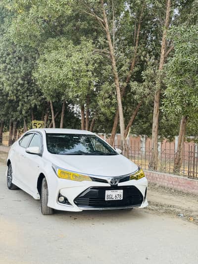 Toyota carola GLI super white 2020