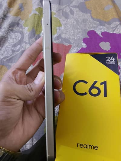 Realme C61 available