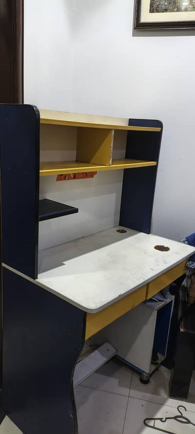 study table with chair