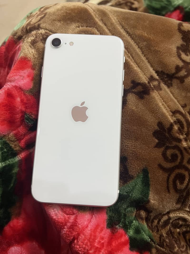 Scratchless Iphone SE 3 9