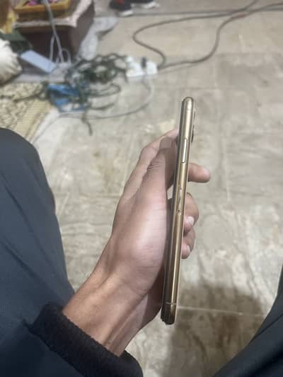 iPhone 11 pro max non pta factory unlock 256Gb Battery change