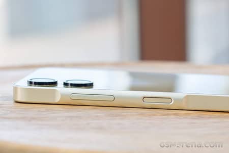 new mobil hai samsung ka 4  gb  64 gb speical color gold