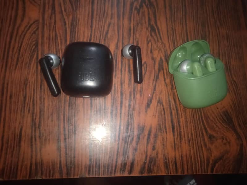 JBL air buds 1