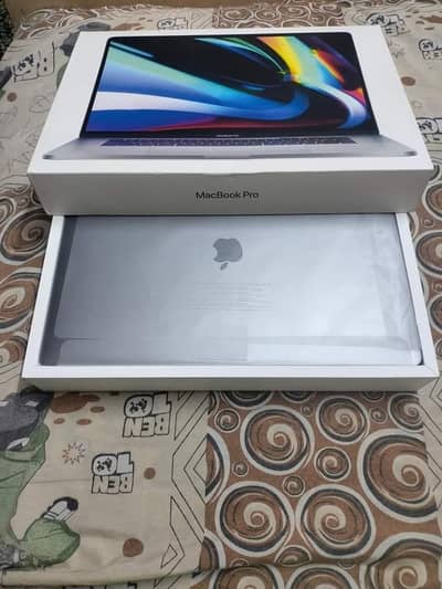 Apple MacBook Pro With full box pack