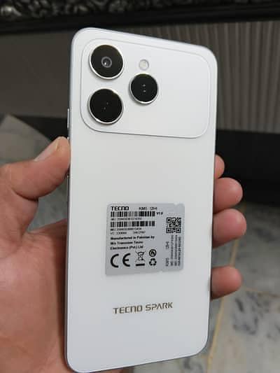 Tecno spark 40