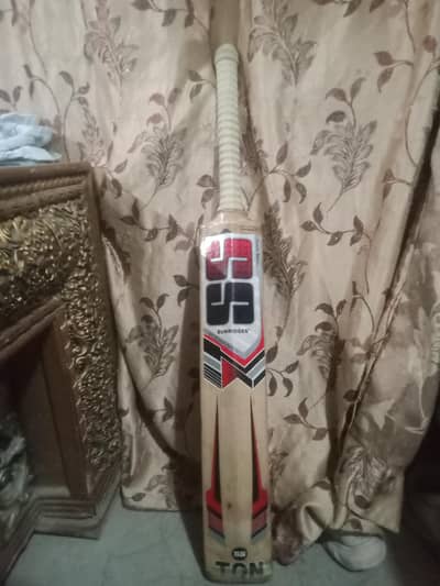 ihssan 999edition hay both hi Kamal bat hay punch model bouth acha hay