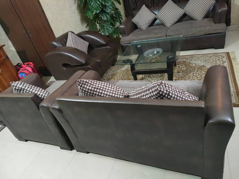 Sofa set and centre table 3