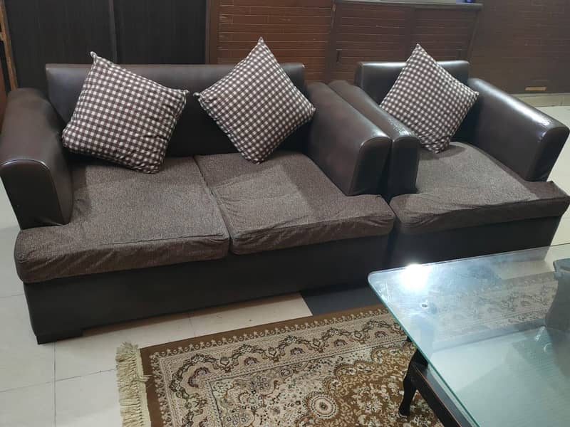 Sofa set and centre table 7