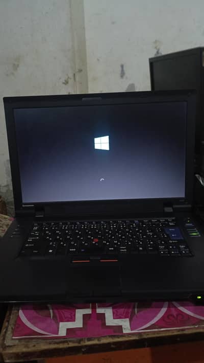 Core I 3 laptop lenvo think pad