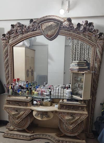 dressing table