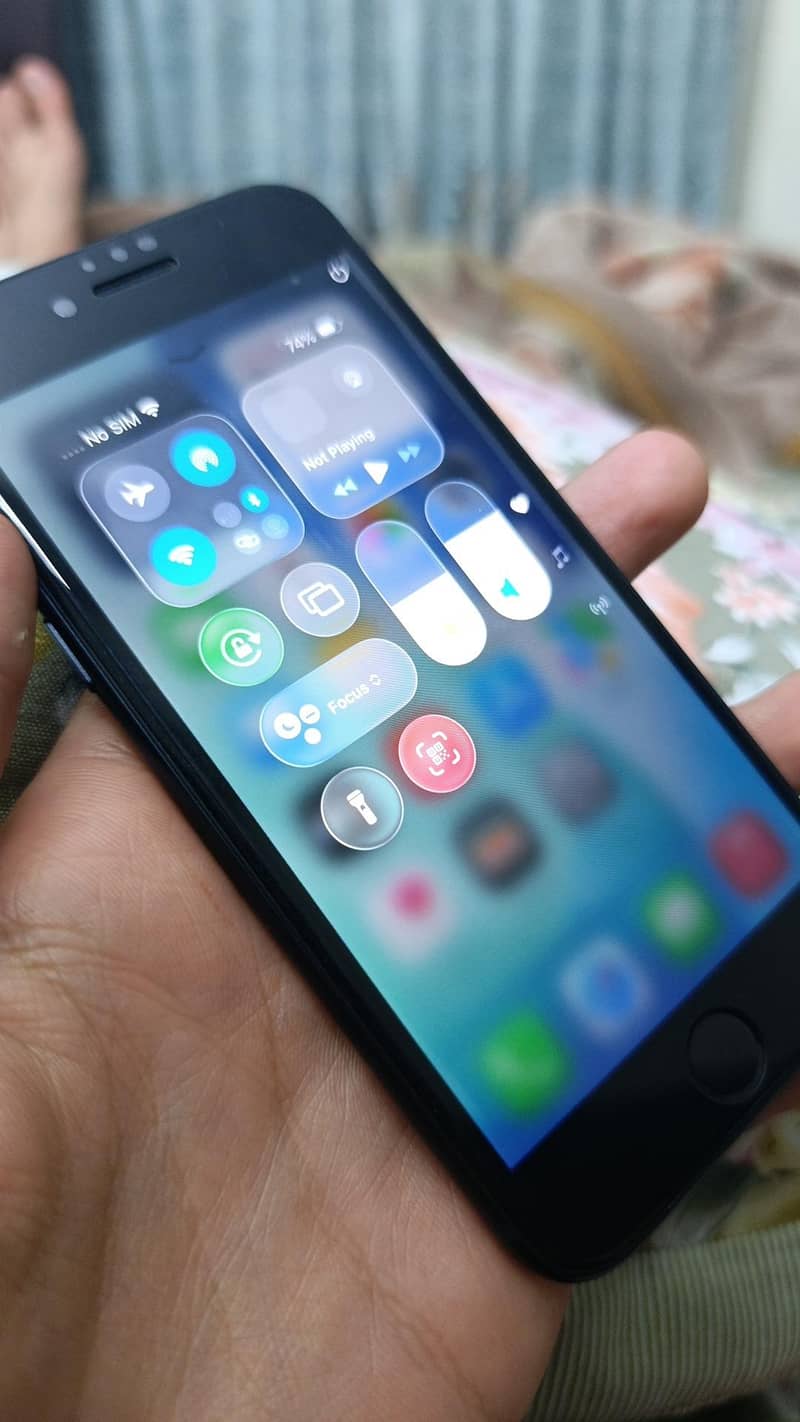 iPhone SE 3RD GENERATION 2